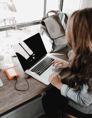 lady working on a laptop computer